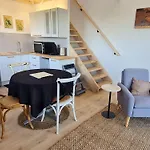 Appartement Cosy A Avec Parking Prive - Fr-1-584-392